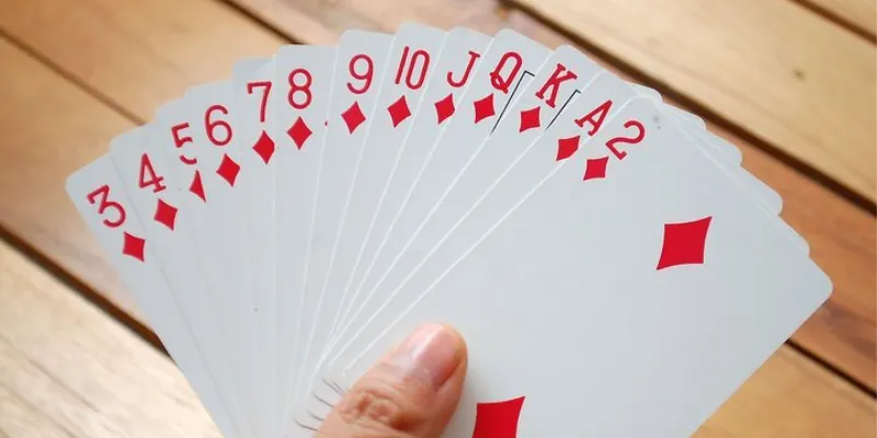 Chia sẻ luật chơi bài Catte chi tiết và dễ hiểu